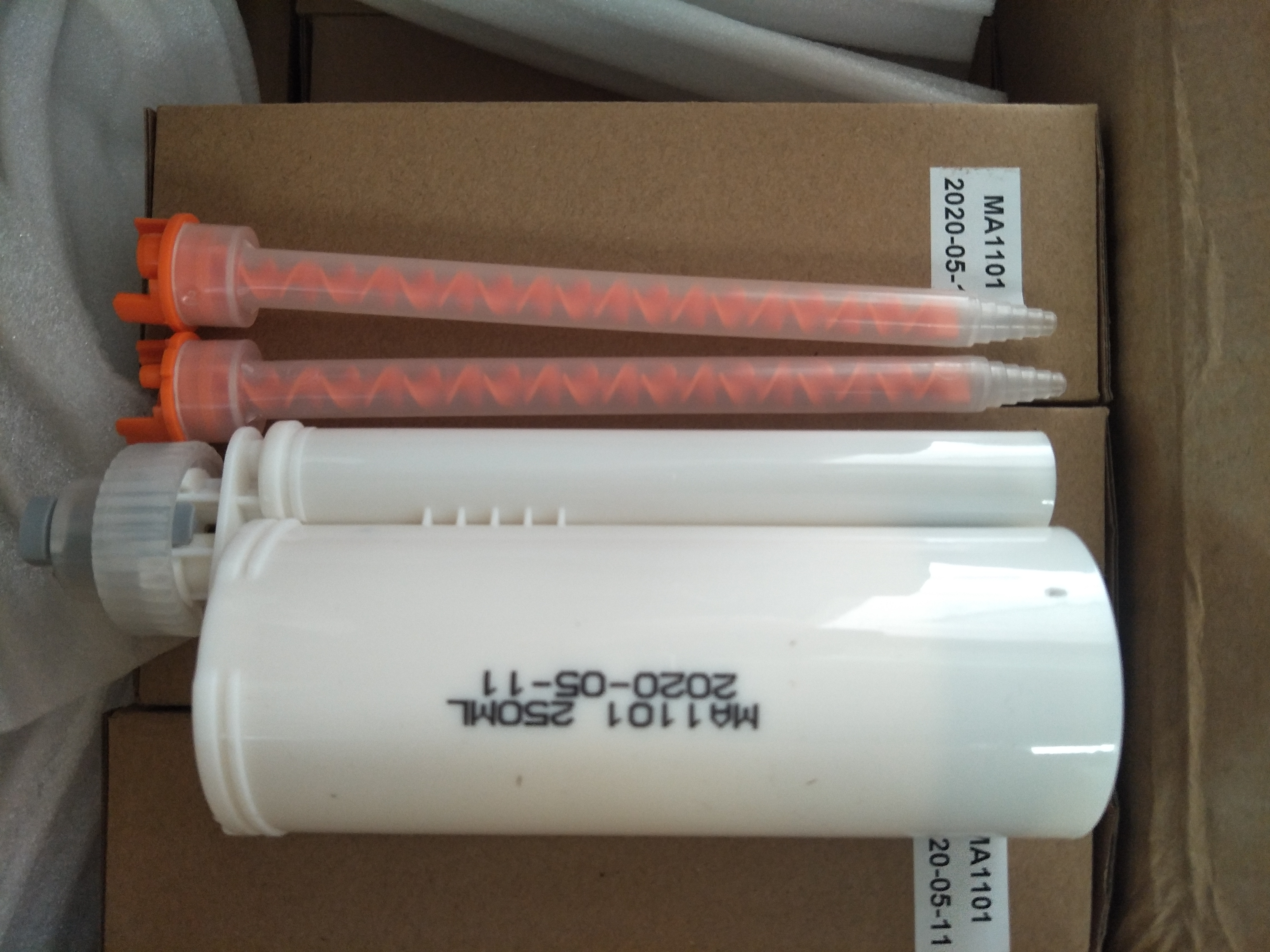 Adhésif pour surface solide 50 ml 250 ml